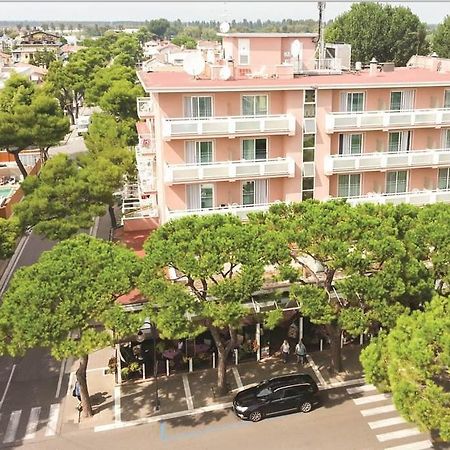 לידו די ג'סולו Hotel D'Annunzio מראה חיצוני תמונה