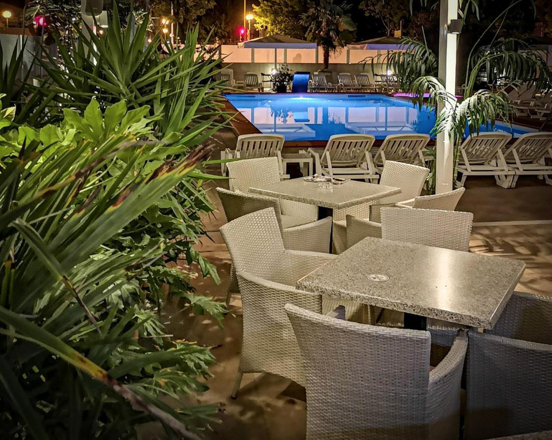 לידו די ג'סולו Hotel D'Annunzio מראה חיצוני תמונה