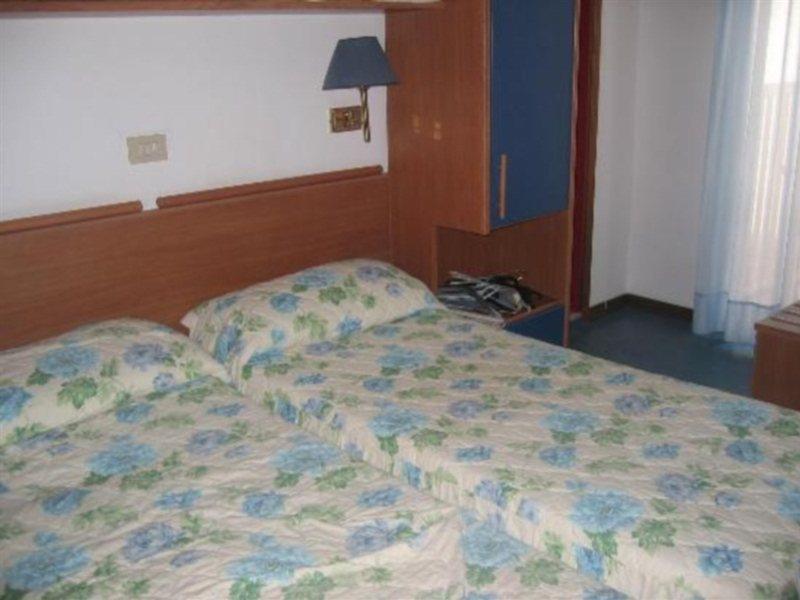 לידו די ג'סולו Hotel D'Annunzio מראה חיצוני תמונה